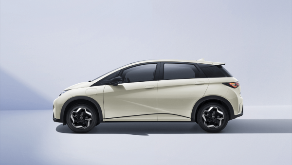 BYD NEW E2